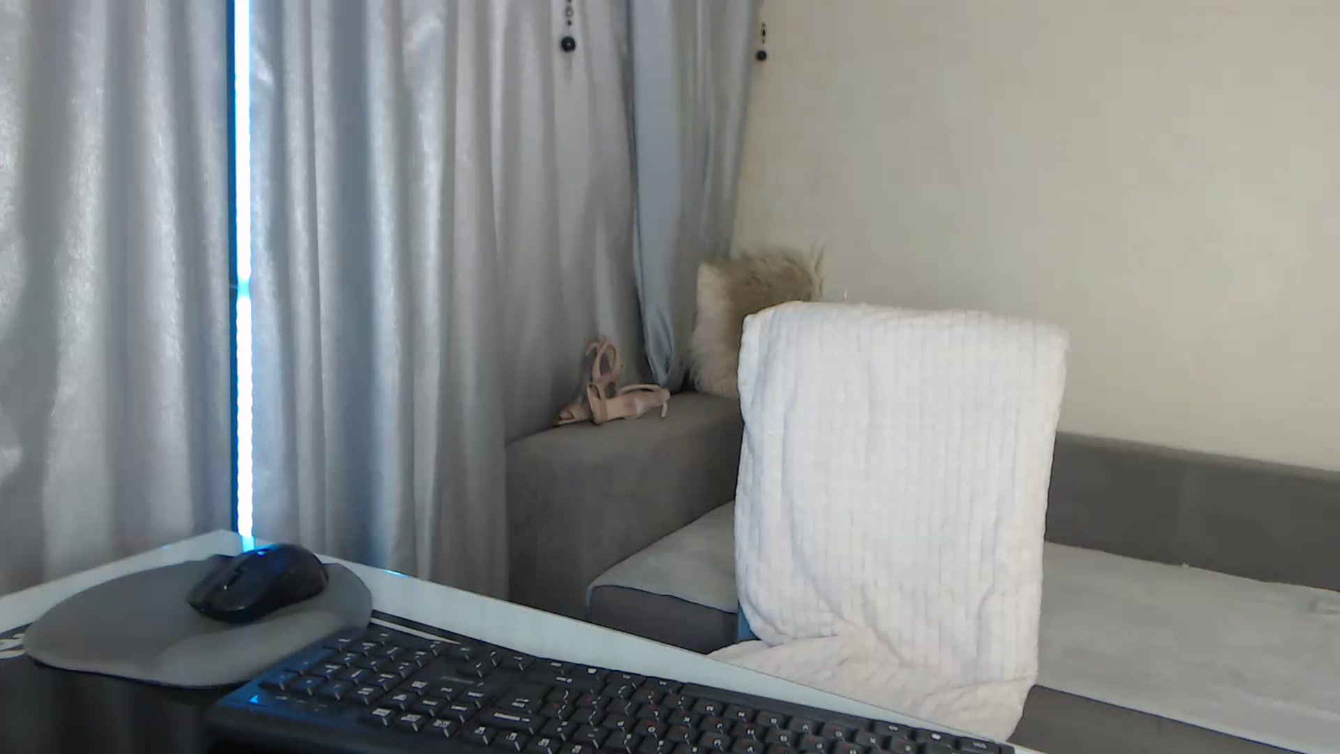 Gallery image thumbnail from AnnaAllison's myfreecams stream on, 07/07/2023, 14:43 image 10 of 20