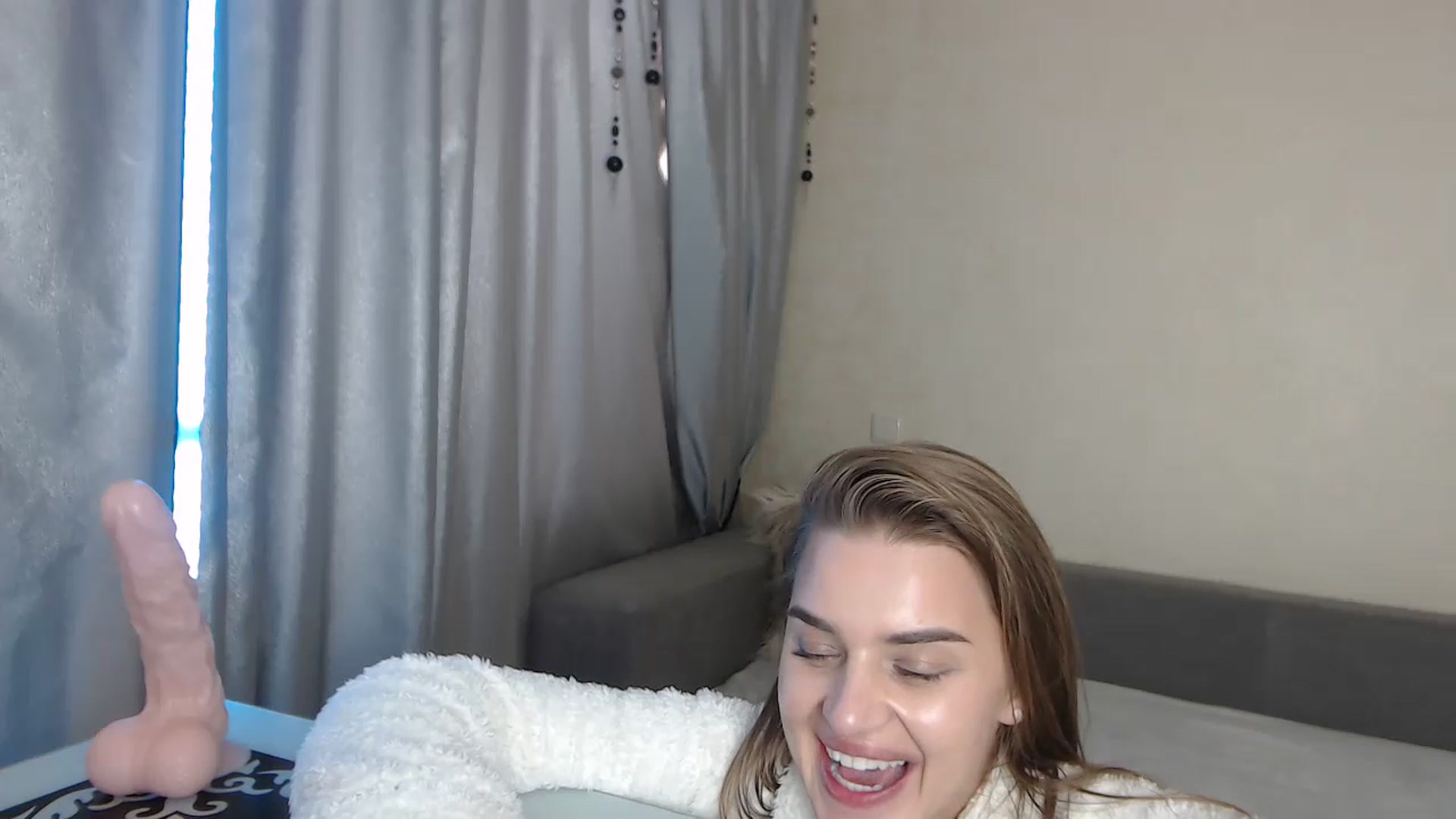 Gallery image thumbnail from AnnaAllison's myfreecams stream on, 07/09/2023, 13:09 image 18 of 20