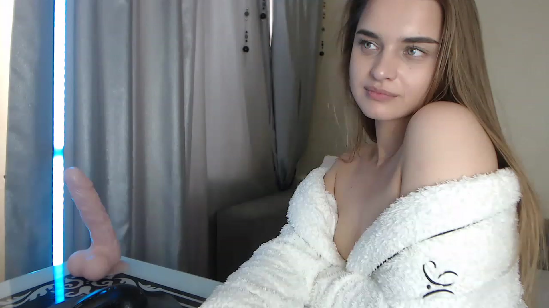 Gallery image thumbnail from AnnaAllison's myfreecams stream on, 07/10/2023, 11:00 image 12 of 20