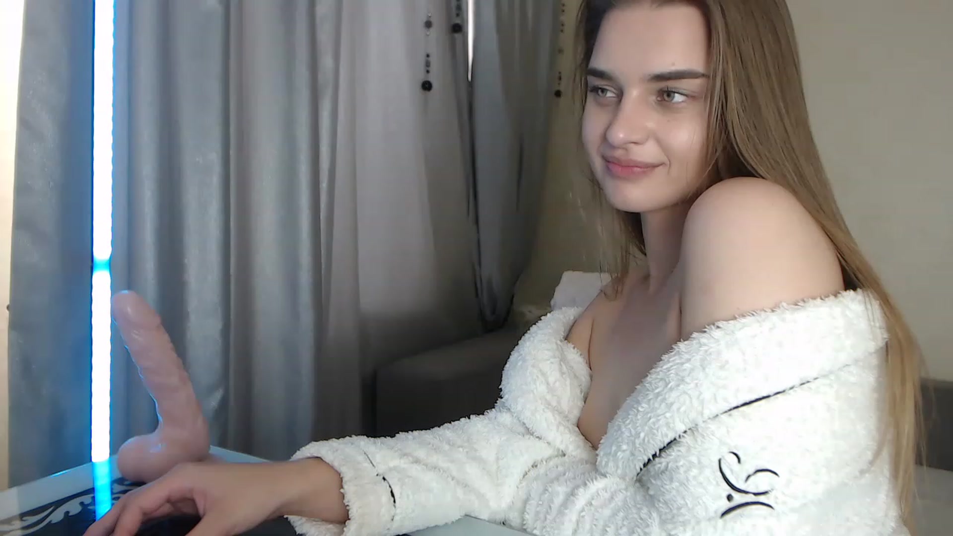 Gallery image thumbnail from AnnaAllison's myfreecams stream on, 07/10/2023, 11:00 image 13 of 20
