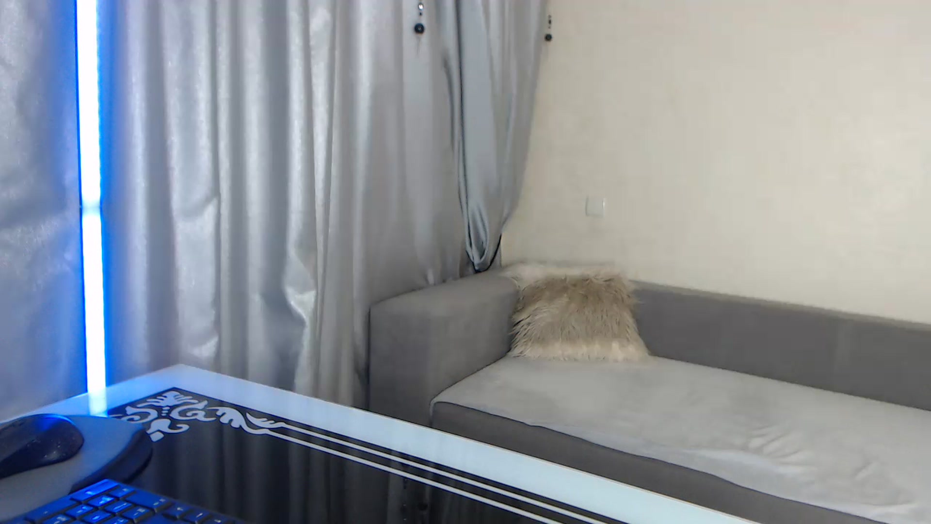 Gallery image thumbnail from AnnaAllison's myfreecams stream on, 07/13/2023, 14:09 image 3 of 20