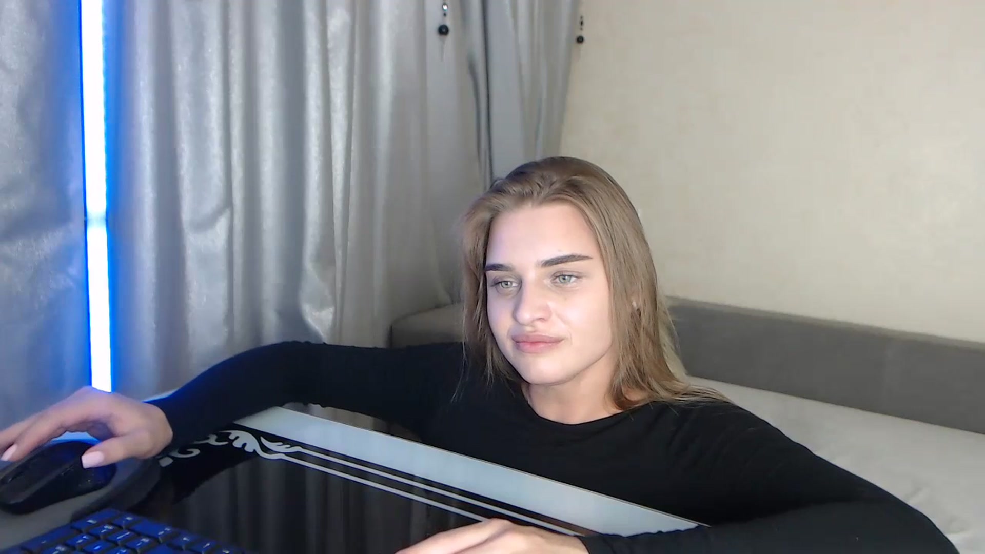 Gallery image thumbnail from AnnaAllison's myfreecams stream on, 07/13/2023, 14:09 image 4 of 20
