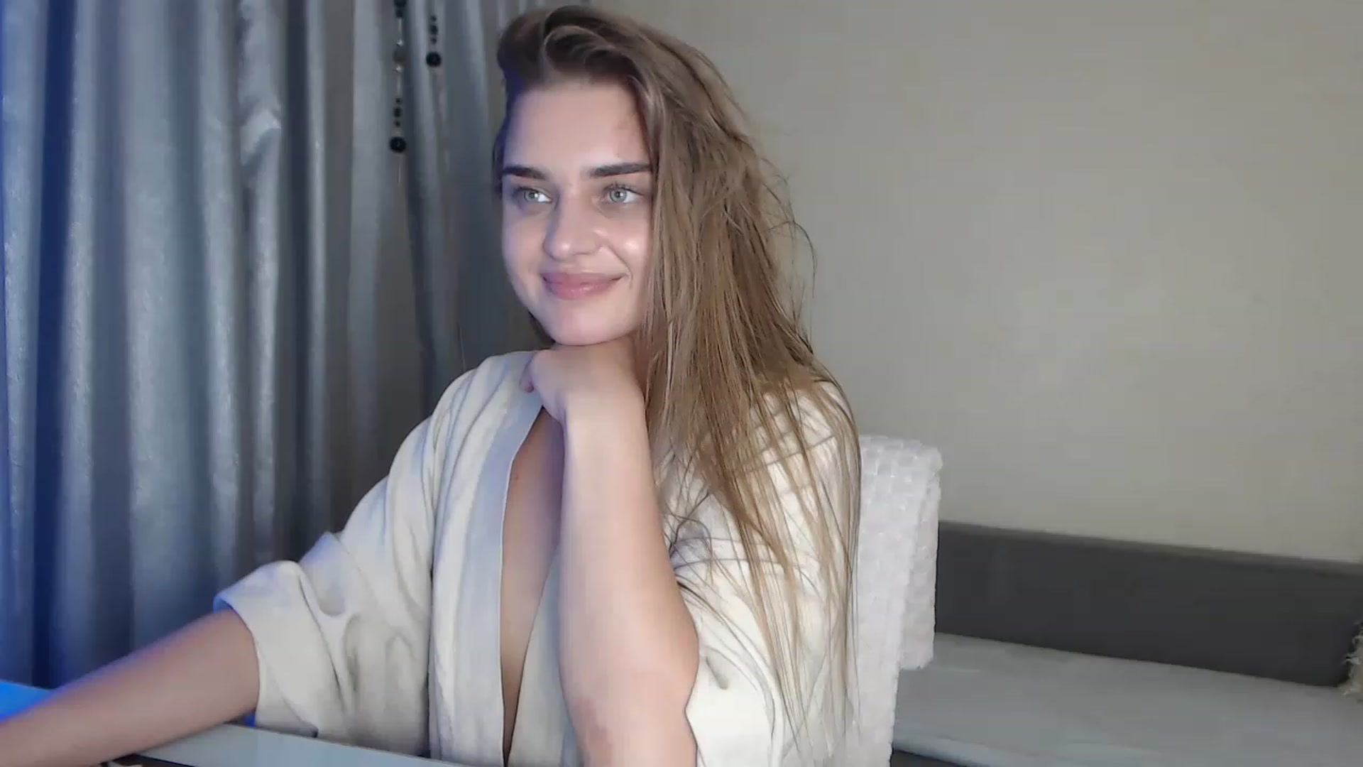 Gallery image thumbnail from AnnaAllison's myfreecams stream on, 07/17/2023, 17:27 image 16 of 20
