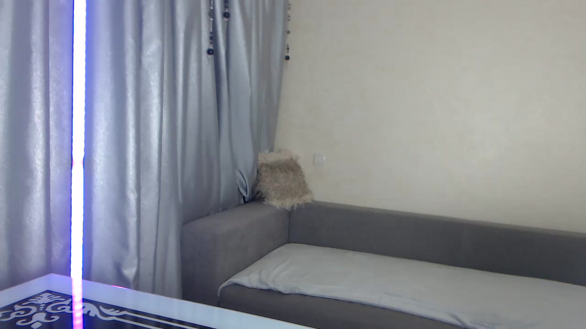 Gallery image thumbnail from AnnaAllison's myfreecams stream on, 07/20/2023, 19:12 image 6 of 20