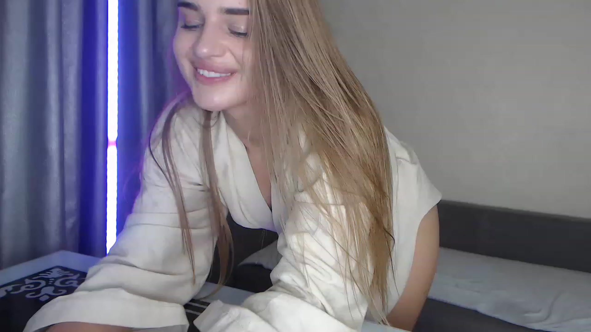 Gallery image thumbnail from AnnaAllison's myfreecams stream on, 07/25/2023, 18:56 image 3 of 20