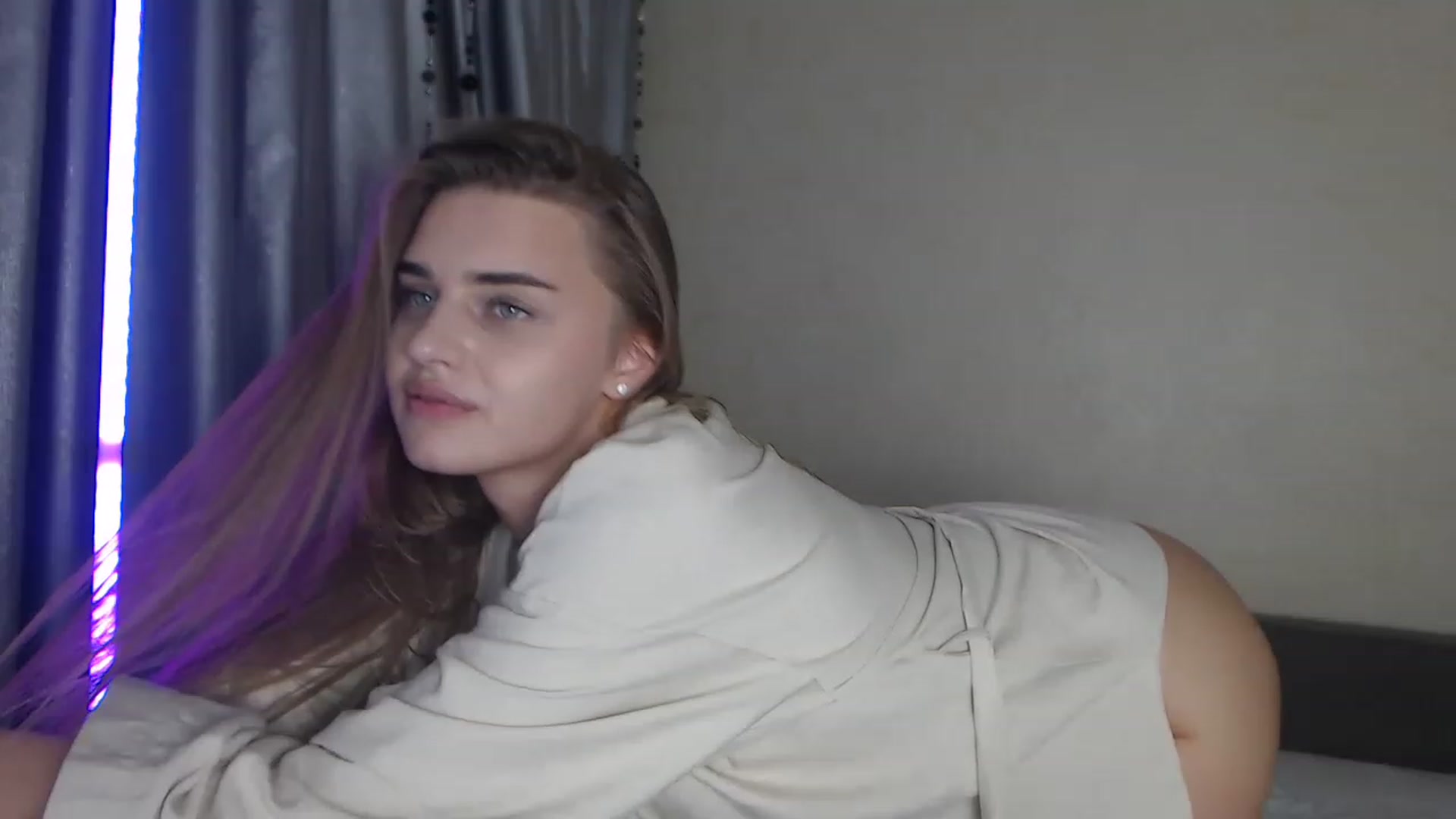 Gallery image thumbnail from AnnaAllison's myfreecams stream on, 07/25/2023, 18:56 image 19 of 20