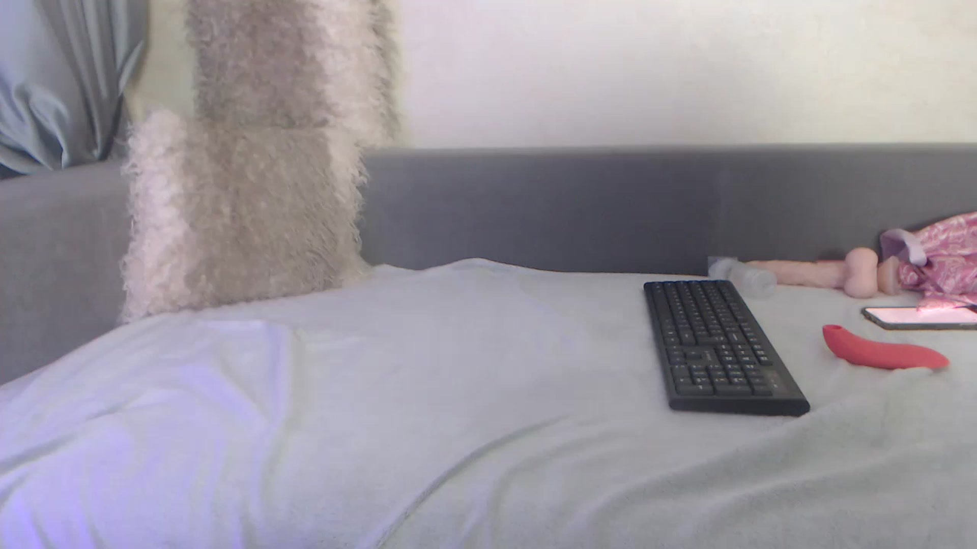 Gallery image thumbnail from AnnaAllison's myfreecams stream on, 08/18/2023, 18:46 image 16 of 20