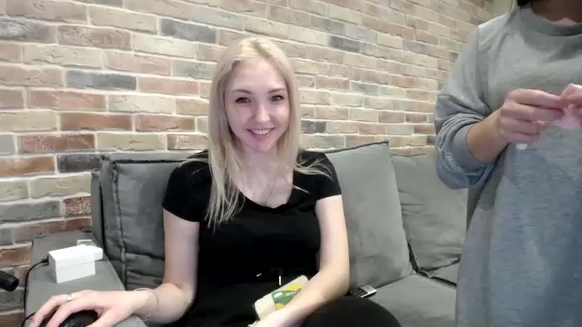 Gallery image thumbnail from AnnaAnna_'s myfreecams stream on, 03/28/2023, 15:51 image 12 of 20
