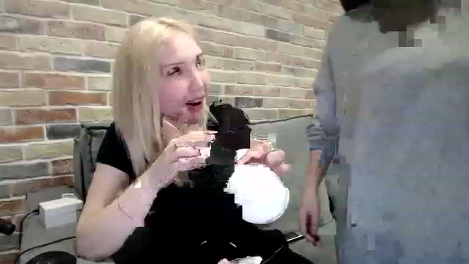Gallery image thumbnail from AnnaAnna_'s myfreecams stream on, 03/28/2023, 15:51 image 7 of 20