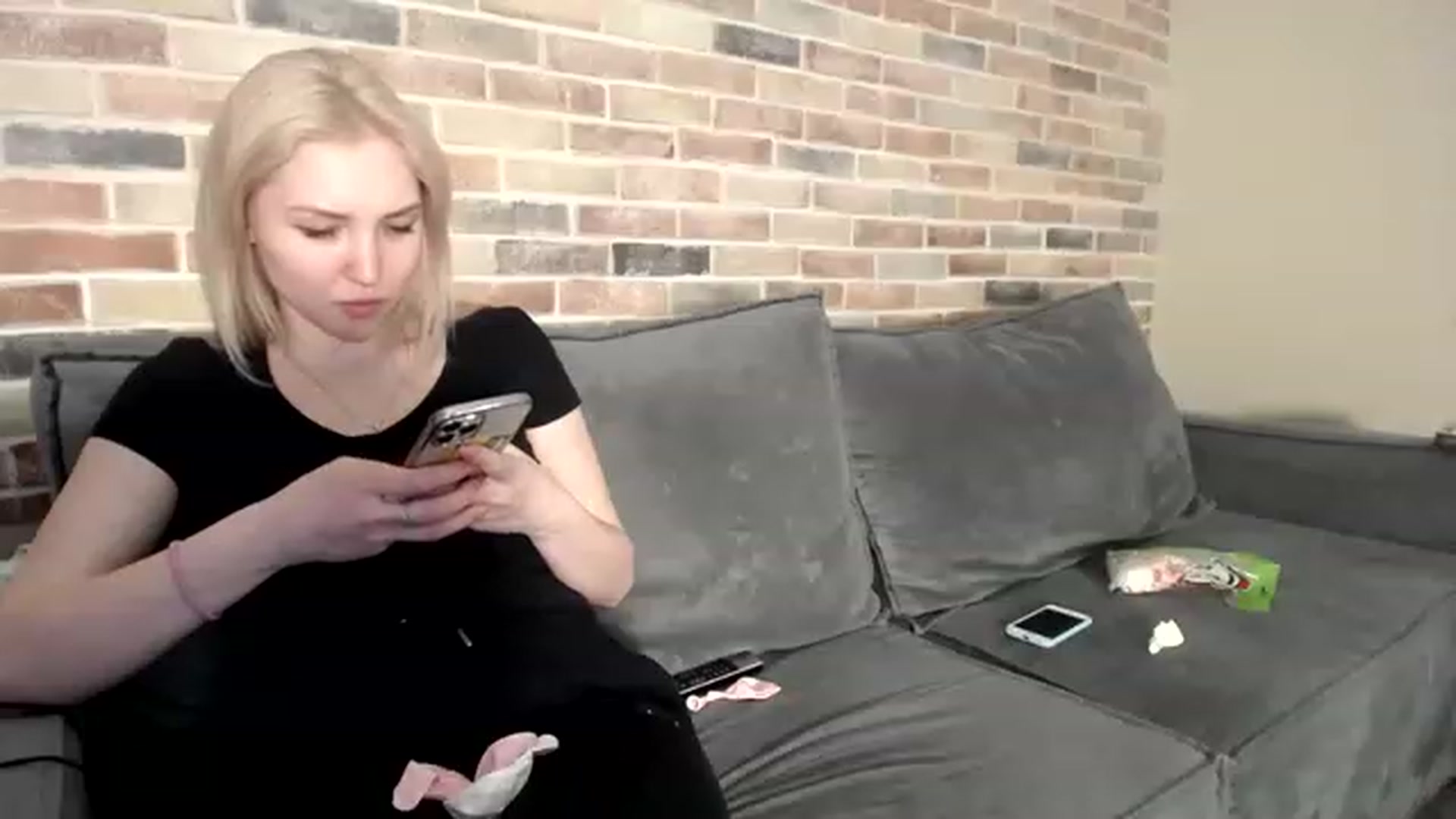 Gallery image thumbnail from AnnaAnna_'s myfreecams stream on, 03/28/2023, 15:51 image 19 of 20