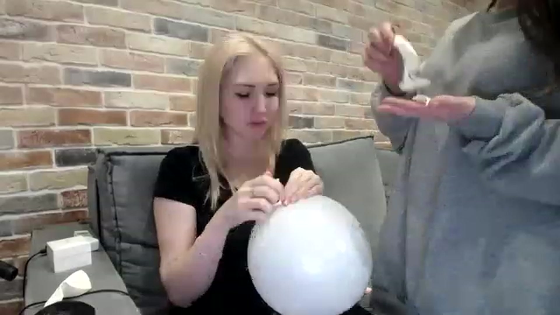 Gallery image thumbnail from AnnaAnna_'s myfreecams stream on, 03/28/2023, 15:51 image 15 of 20