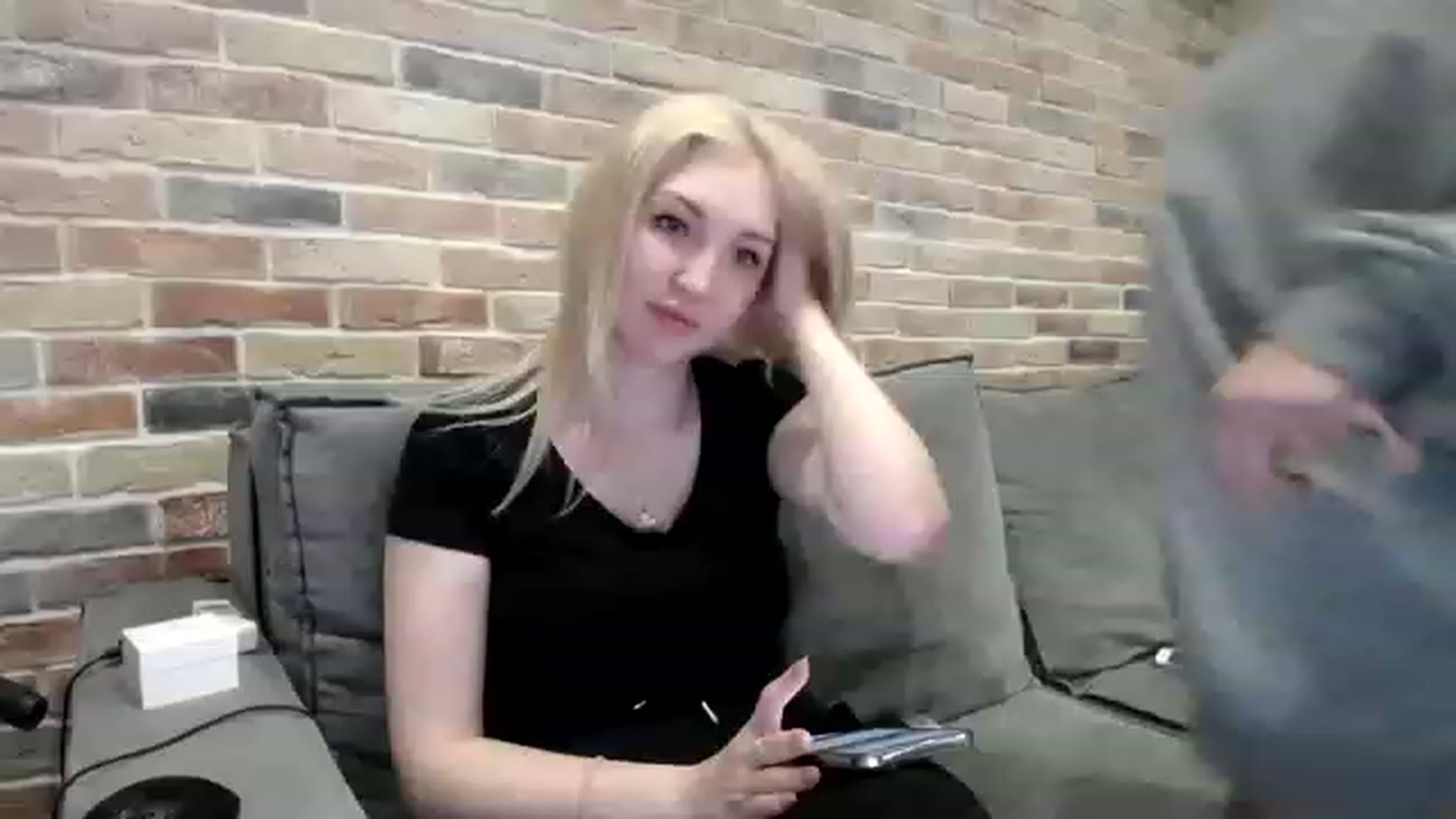 Gallery image thumbnail from AnnaAnna_'s myfreecams stream on, 03/28/2023, 15:51 image 9 of 20