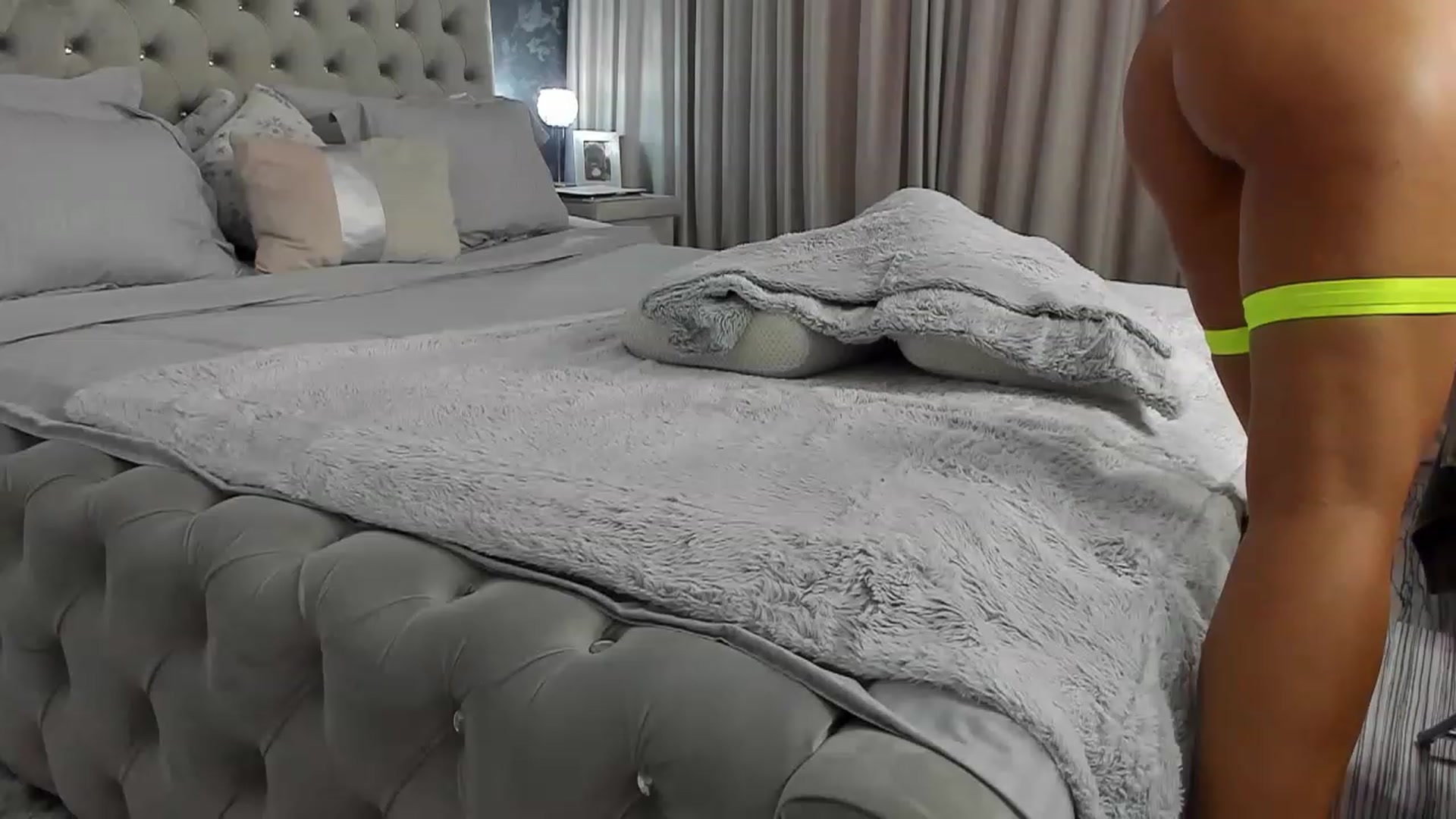 Gallery image thumbnail from AnnaBabe66's myfreecams stream on, 06/19/2023, 09:04 image 19 of 20