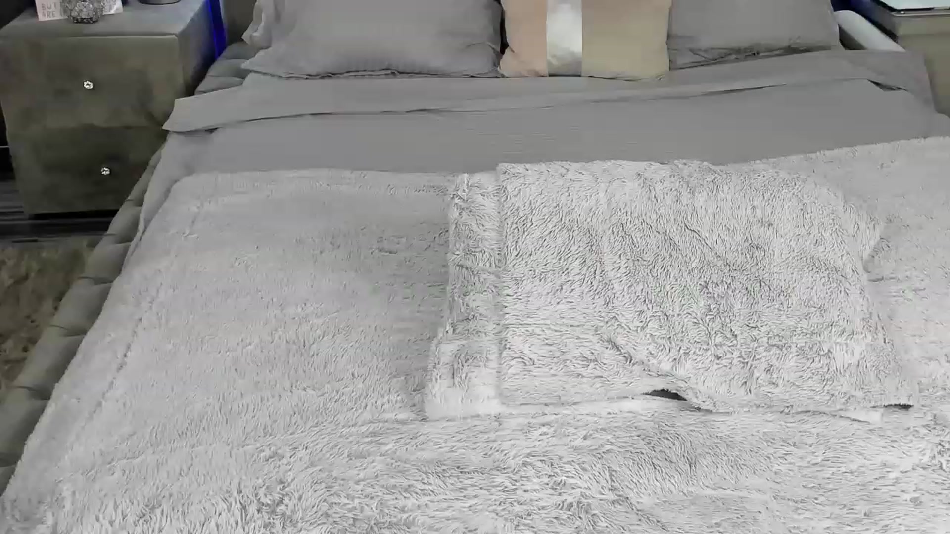 Gallery image thumbnail from AnnaBabe66's myfreecams stream on, 06/19/2023, 10:00 image 3 of 20