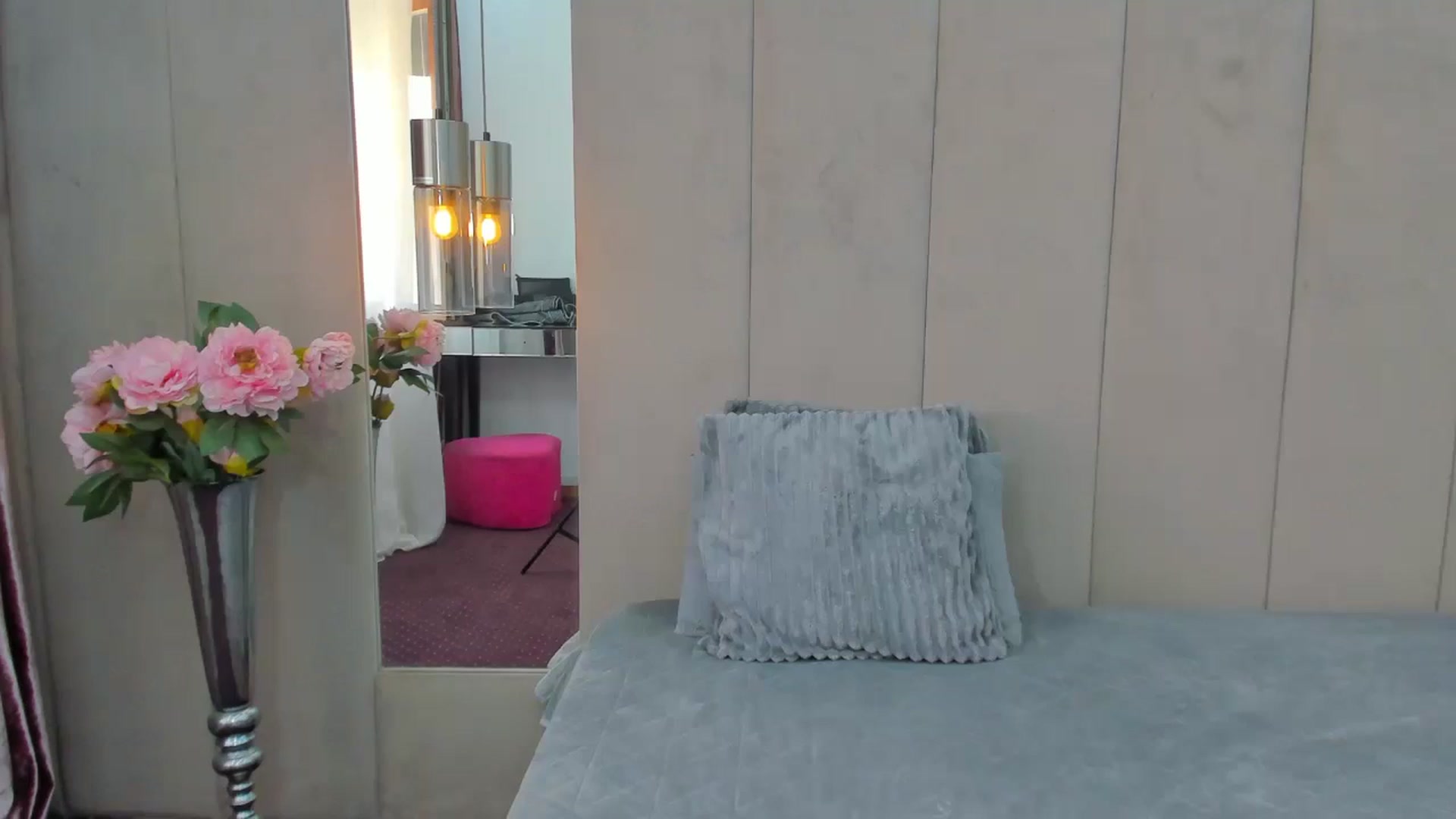 Gallery image thumbnail from AnnaBabe66's myfreecams stream on, 04/22/2025, 10:45 image 2 of 20