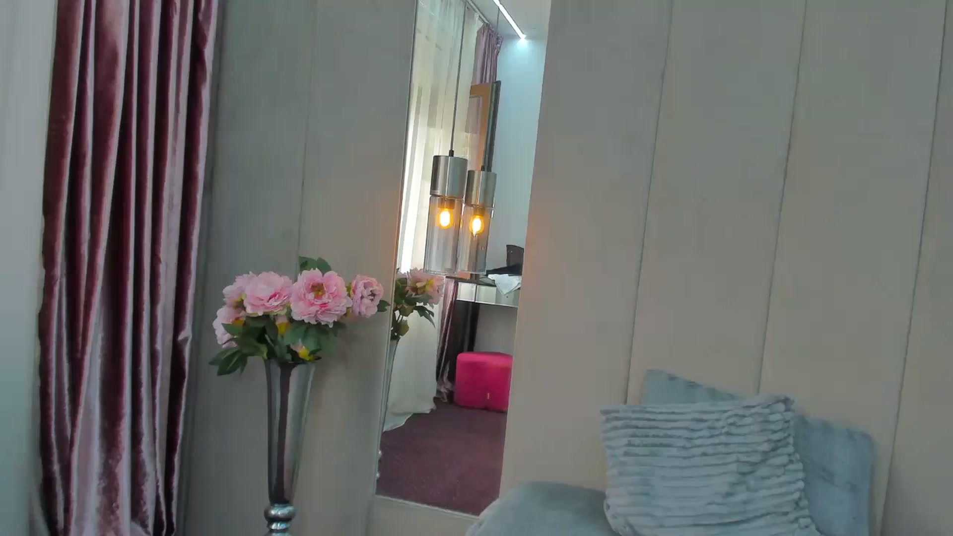 Gallery image thumbnail from AnnaBabe66's myfreecams stream on, 04/26/2025, 10:40 image 16 of 20