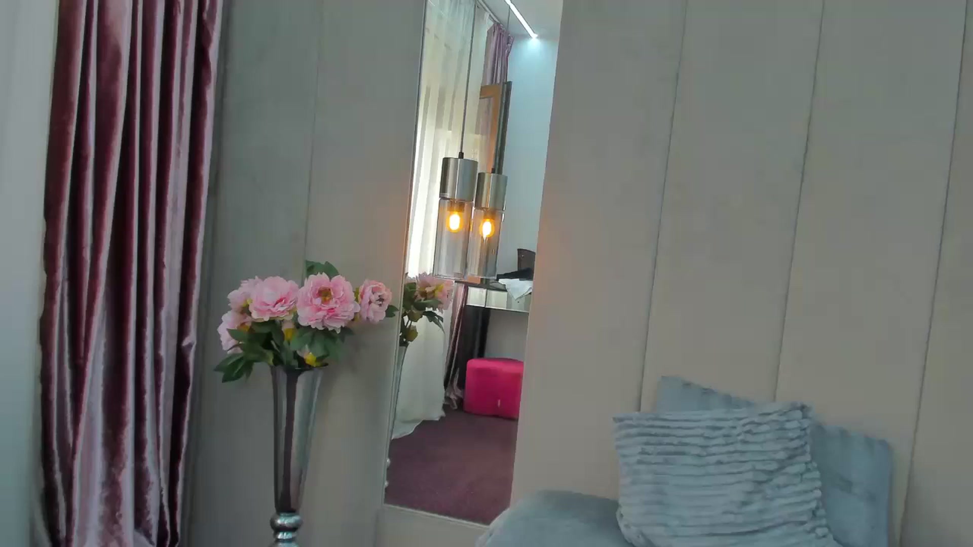Gallery image thumbnail from AnnaBabe66's myfreecams stream on, 04/26/2025, 10:40 image 15 of 20