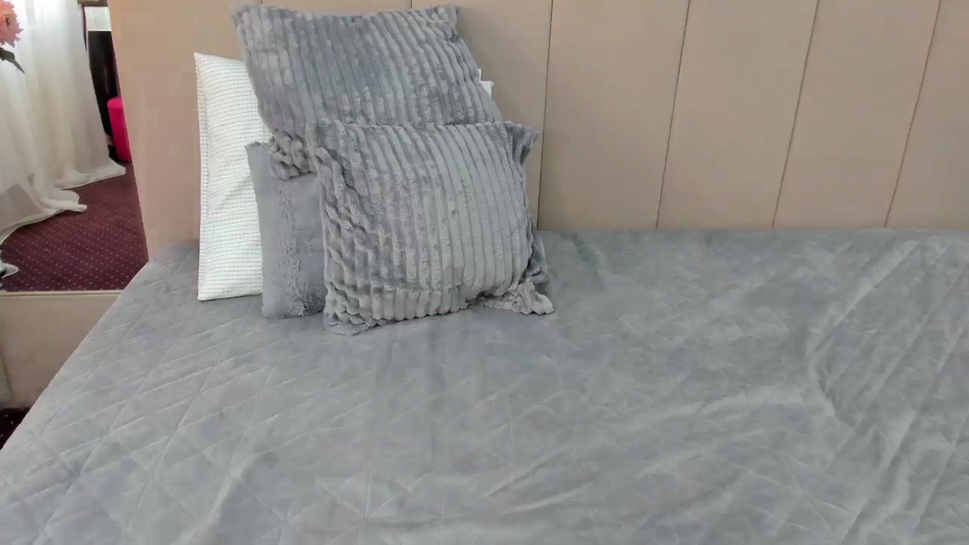 Gallery image thumbnail from AnnaBabe66's myfreecams stream on, 05/06/2025, 11:29 image 14 of 20