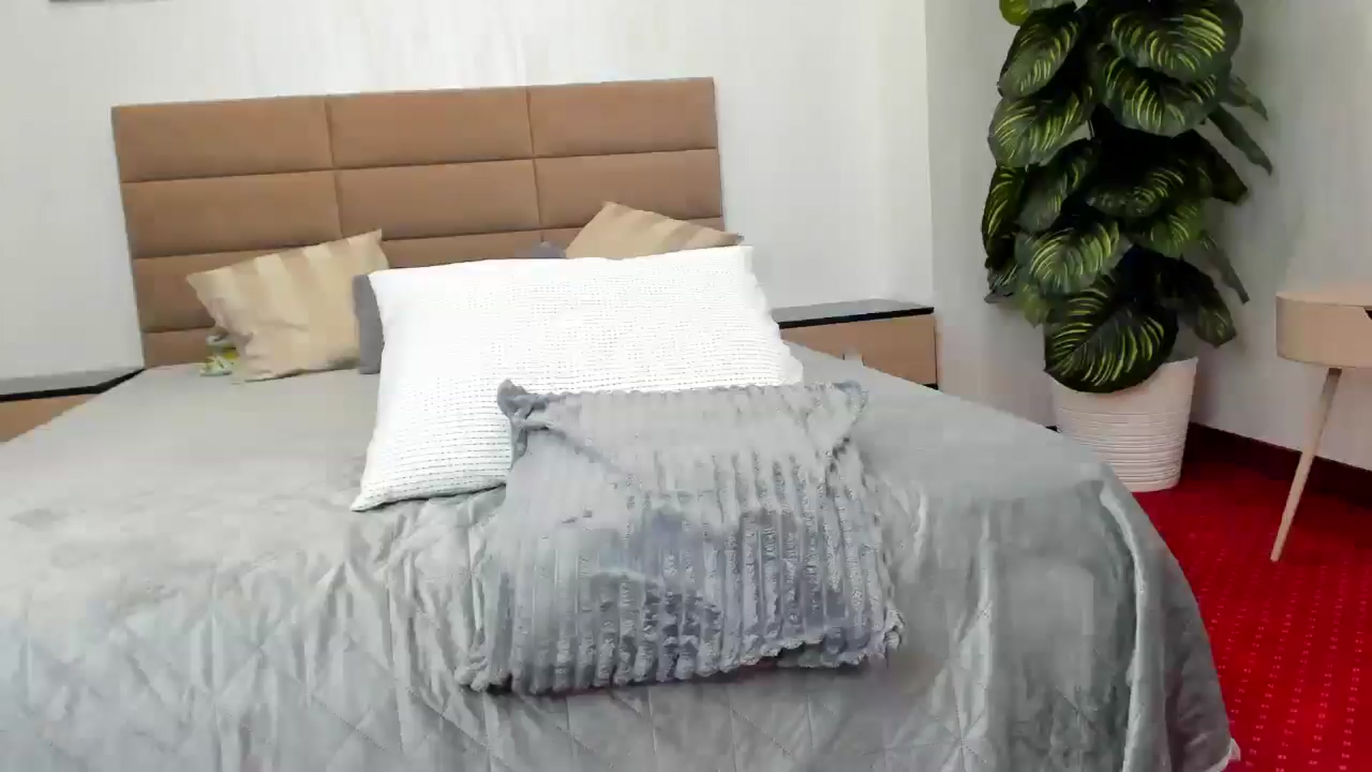 Gallery image thumbnail from AnnaBabe66's myfreecams stream on, 05/12/2025, 12:08 image 7 of 20