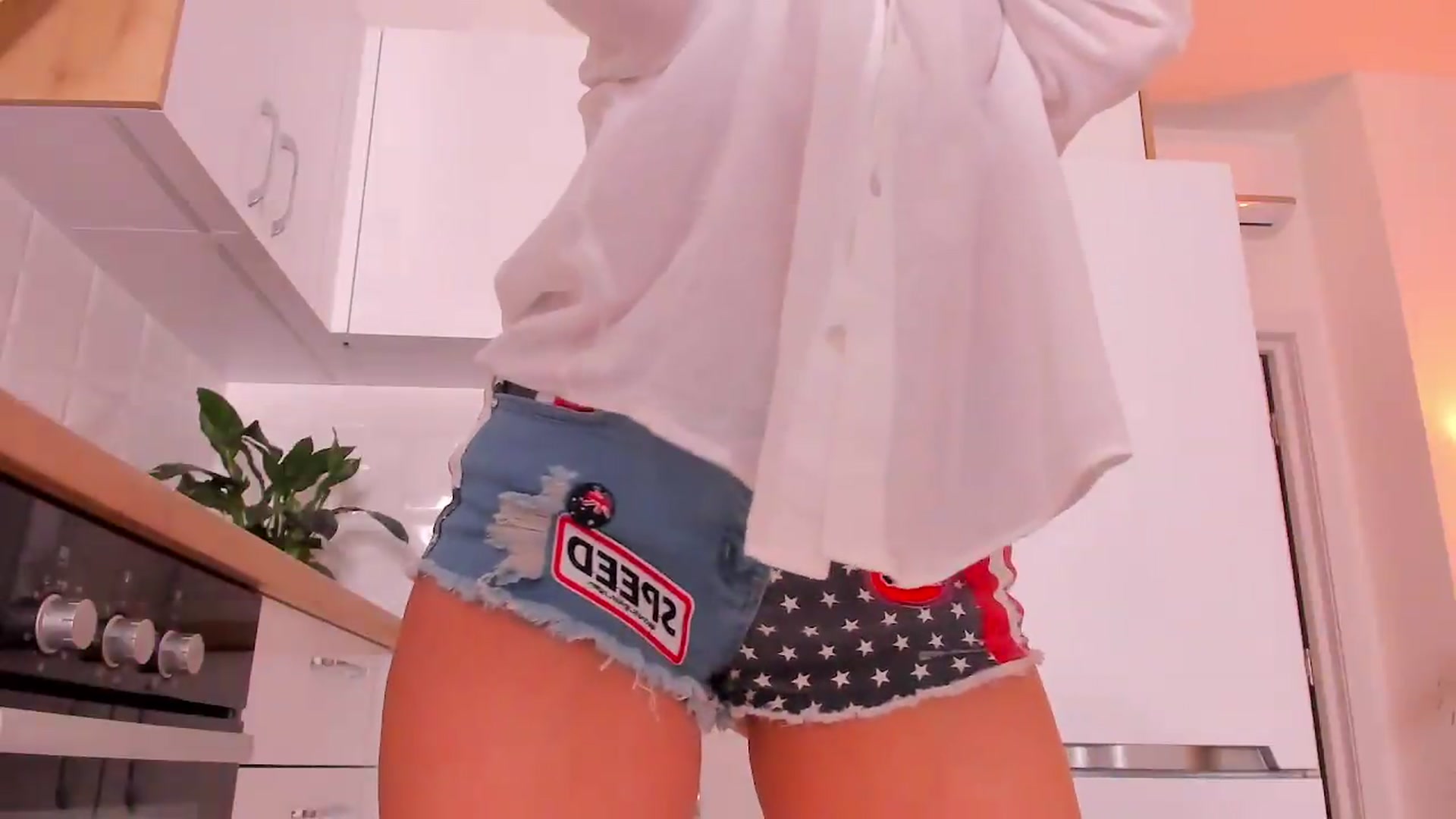 Gallery image thumbnail from AnnaBday's myfreecams stream on, 09/03/2026, 18:47 image 13 of 20