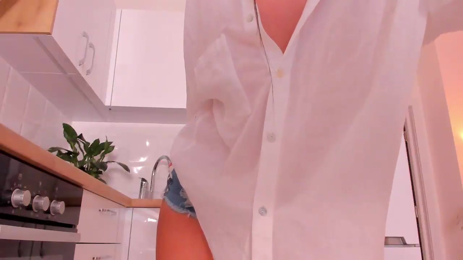 Gallery image thumbnail from AnnaBday's myfreecams stream on, 09/03/2026, 18:47 image 12 of 20