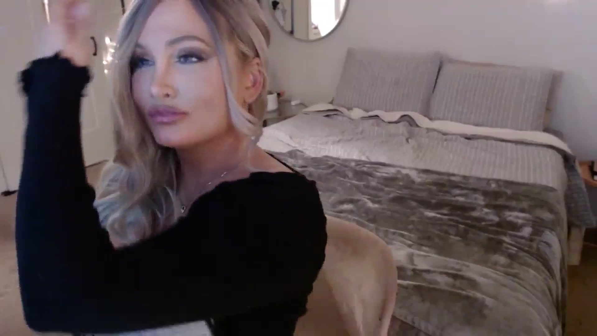 Gallery image thumbnail from AnnaBellamy's myfreecams stream on, 03/05/2024, 03:33 image 18 of 20