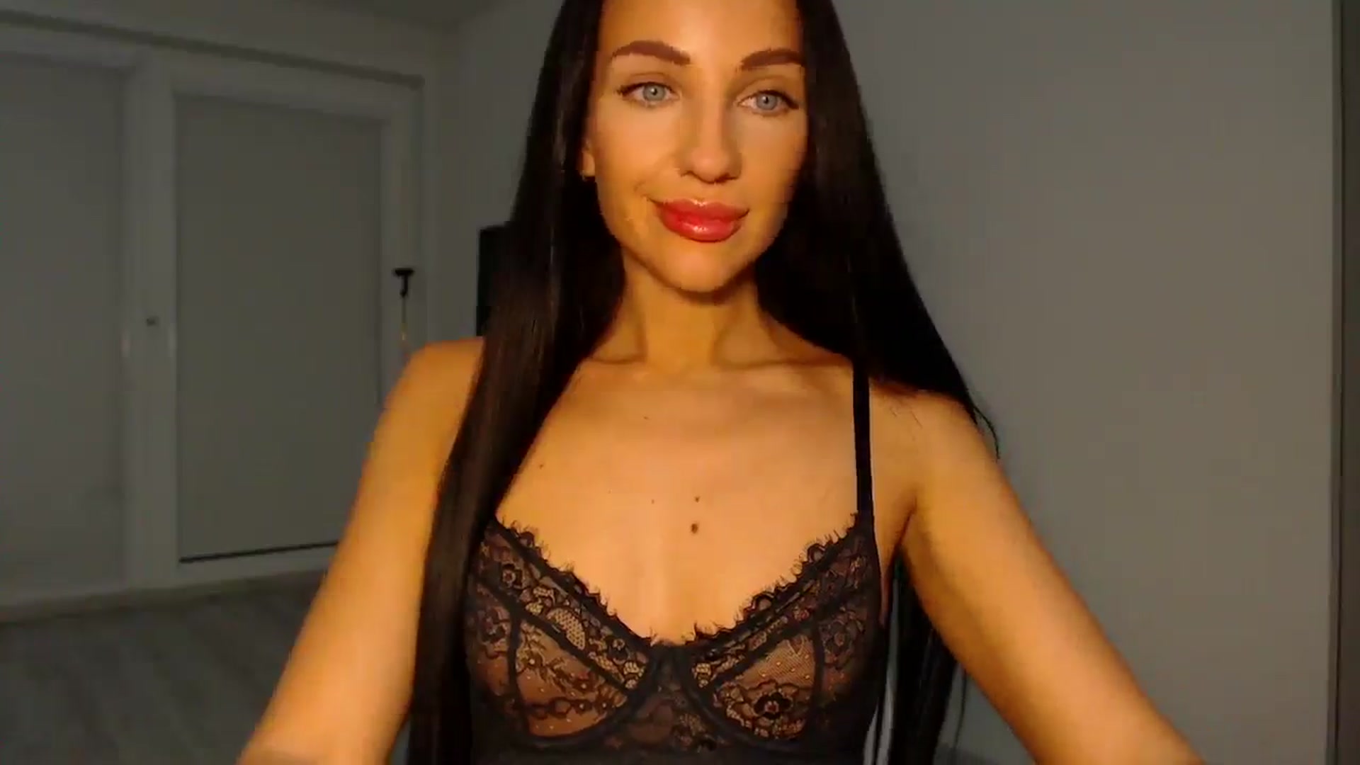 Gallery image thumbnail from AnnaBlak's myfreecams stream on, 11/17/2025, 13:41 image 4 of 20