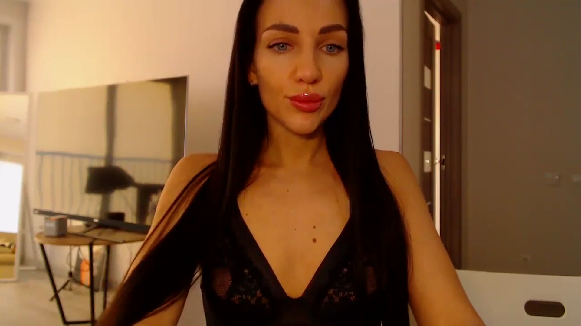 Gallery image thumbnail from AnnaBlak's myfreecams stream on, 03/02/2026, 11:41 image 2 of 20