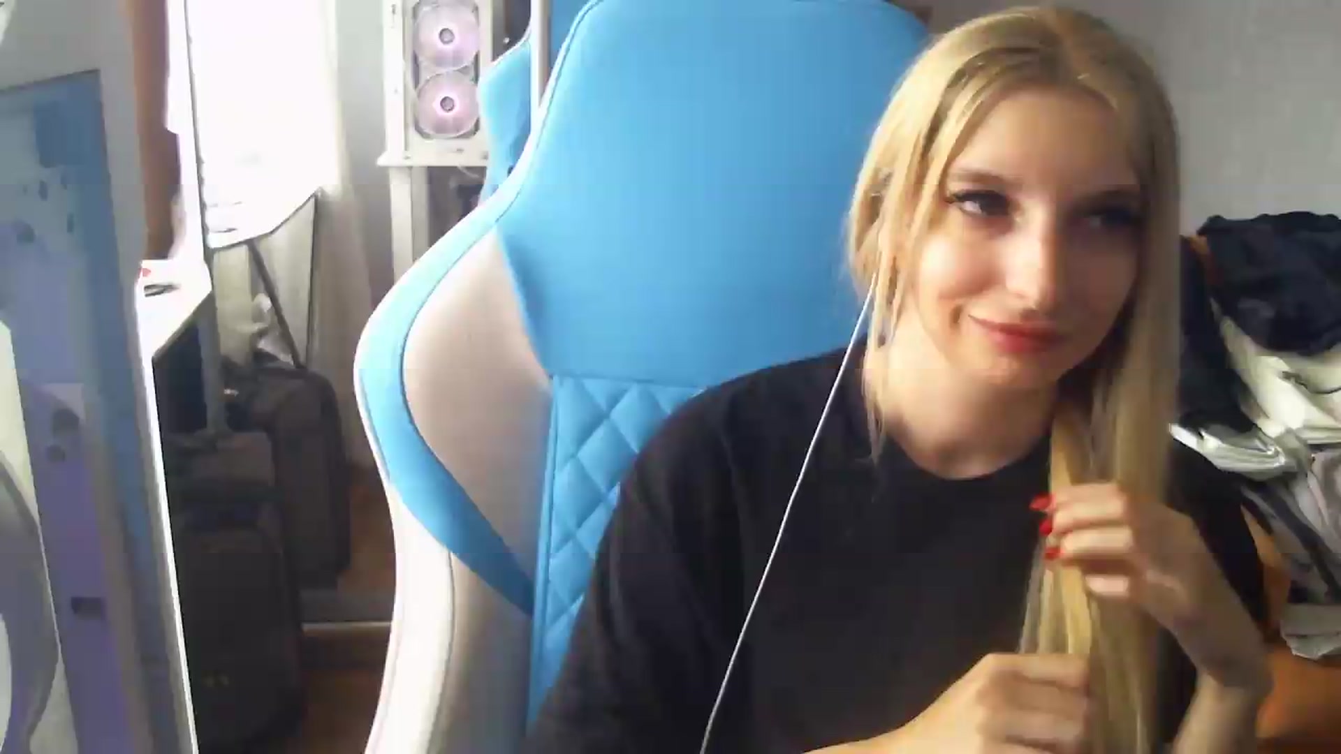 Gallery image thumbnail from AnnaBllake's myfreecams stream on, 08/27/2026, 09:24 image 20 of 20