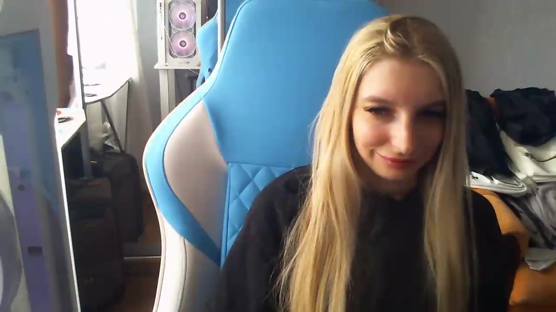Gallery image thumbnail from AnnaBllake's myfreecams stream on, 08/27/2026, 09:53 image 20 of 20