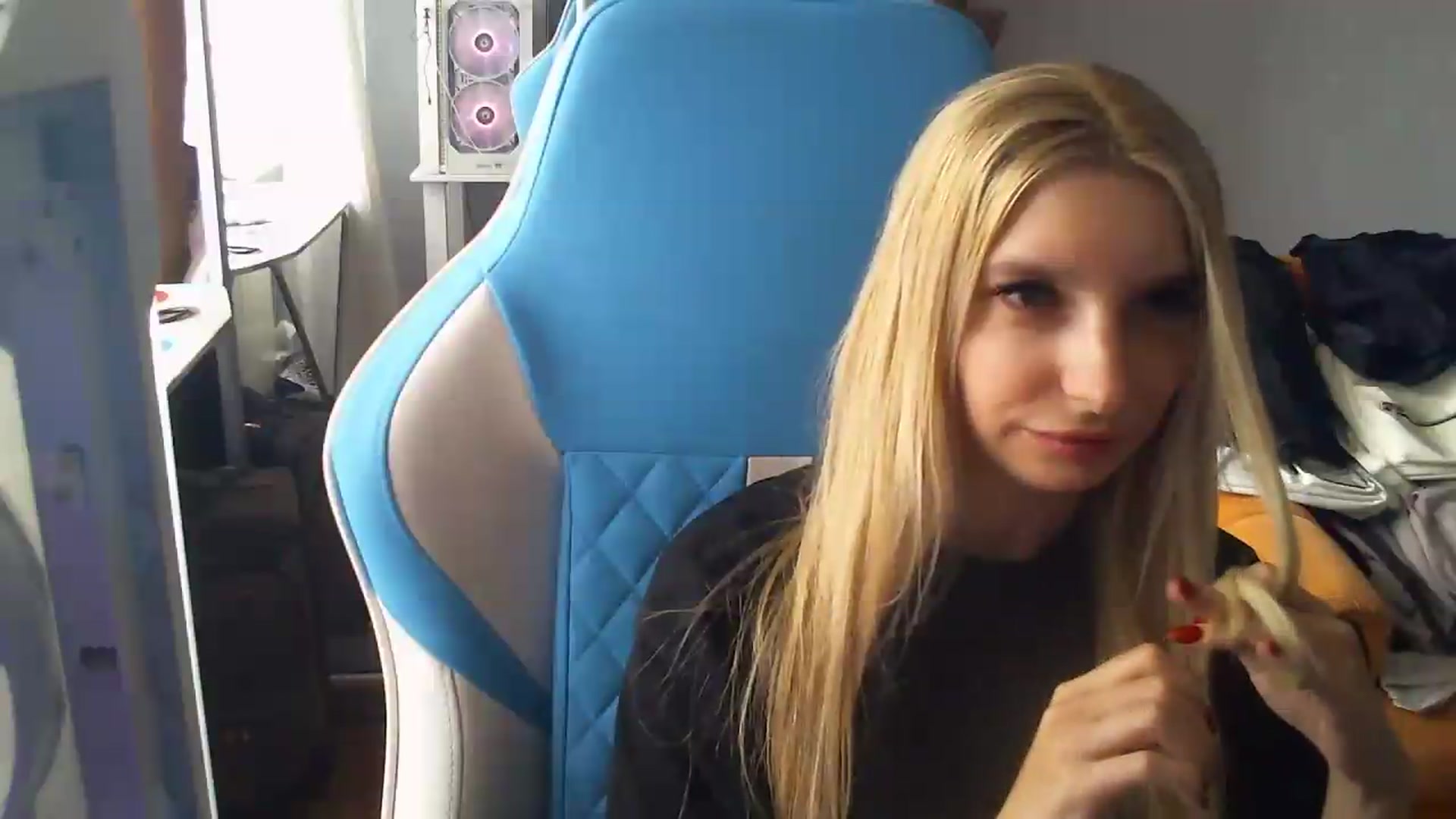 Gallery image thumbnail from AnnaBllake's myfreecams stream on, 08/27/2026, 09:53 image 6 of 20
