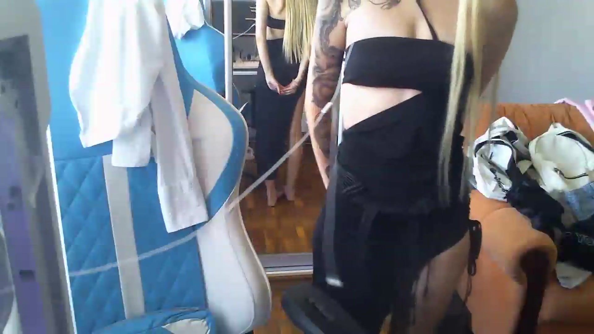 Gallery image thumbnail from AnnaBllake's myfreecams stream on, 08/29/2026, 10:54 image 19 of 20