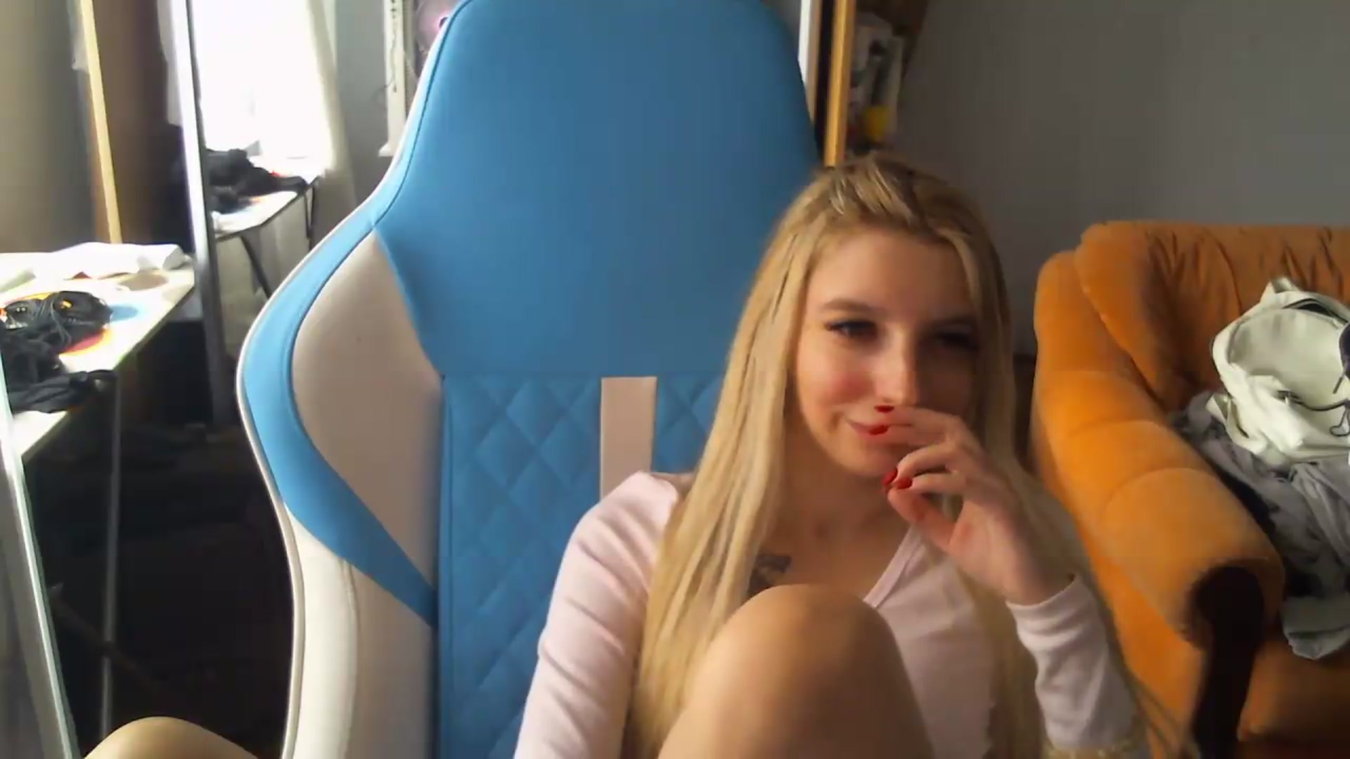 Gallery image thumbnail from AnnaBllake's myfreecams stream on, 09/01/2026, 11:44 image 5 of 20