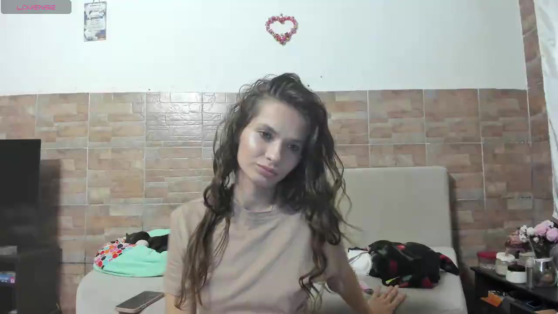 Gallery image thumbnail from AnnaCouper's myfreecams stream on, 09/18/2026, 21:27 image 18 of 20