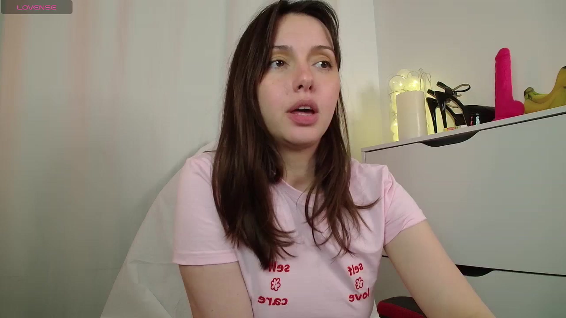 Gallery image thumbnail from AnnaDoingSmth's myfreecams stream on, 05/27/2024, 24:31 image 16 of 20