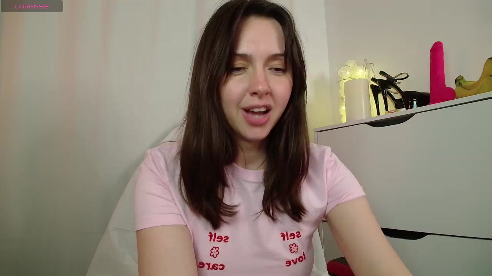Gallery image thumbnail from AnnaDoingSmth's myfreecams stream on, 05/27/2024, 24:31 image 17 of 20