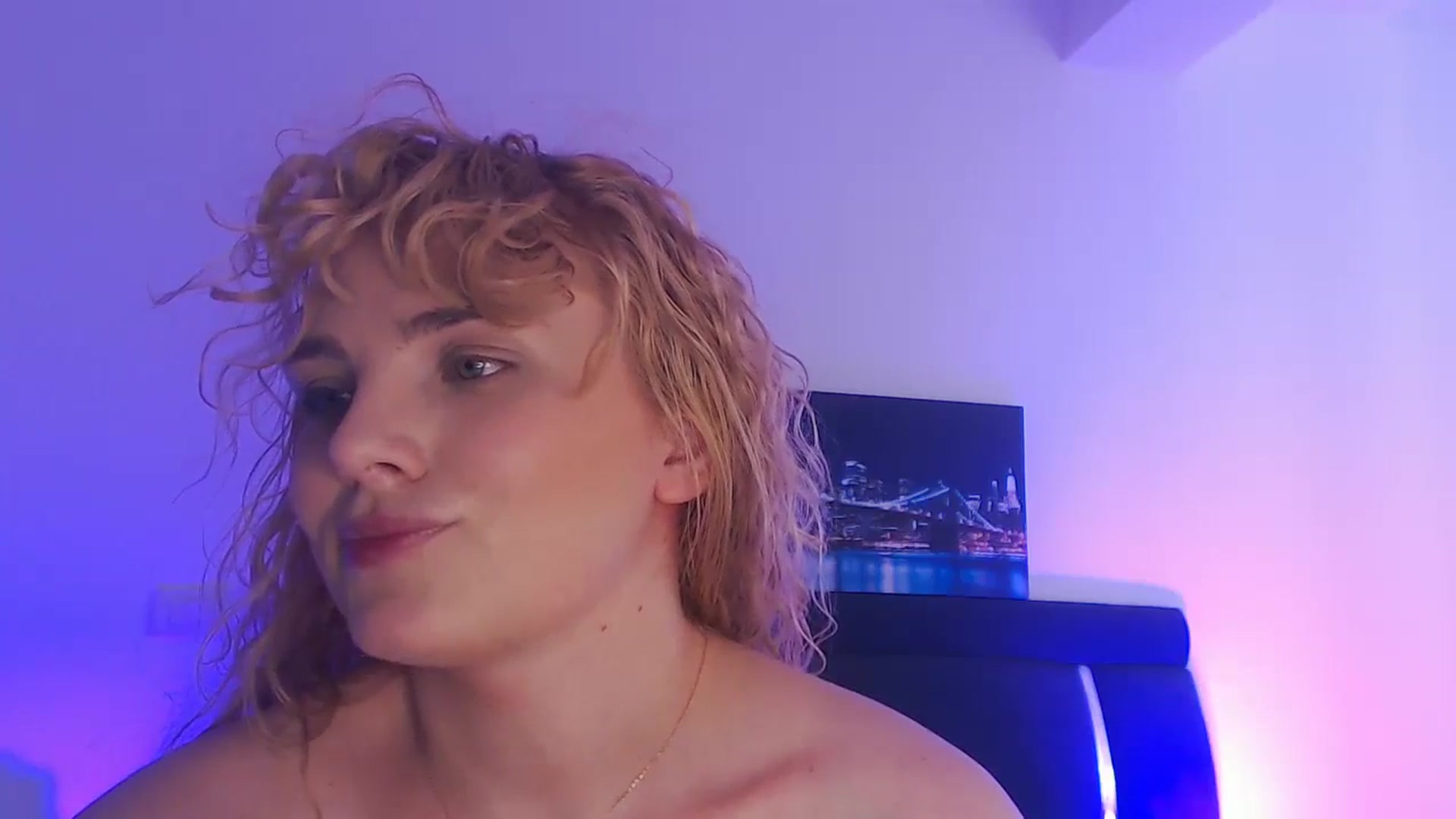 Gallery image thumbnail from AnnaEvv's myfreecams stream on, 03/25/2025, 07:00 image 12 of 20