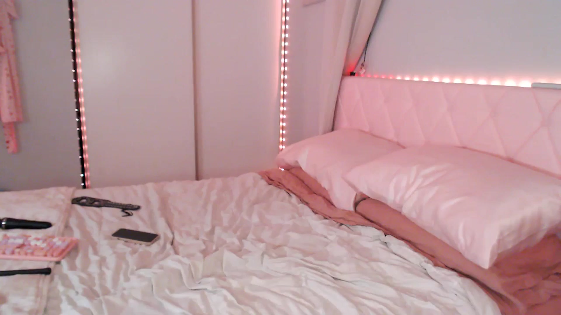 Gallery image thumbnail from AnnaFaux's myfreecams stream on, 02/17/2024, 01:37 image 11 of 20