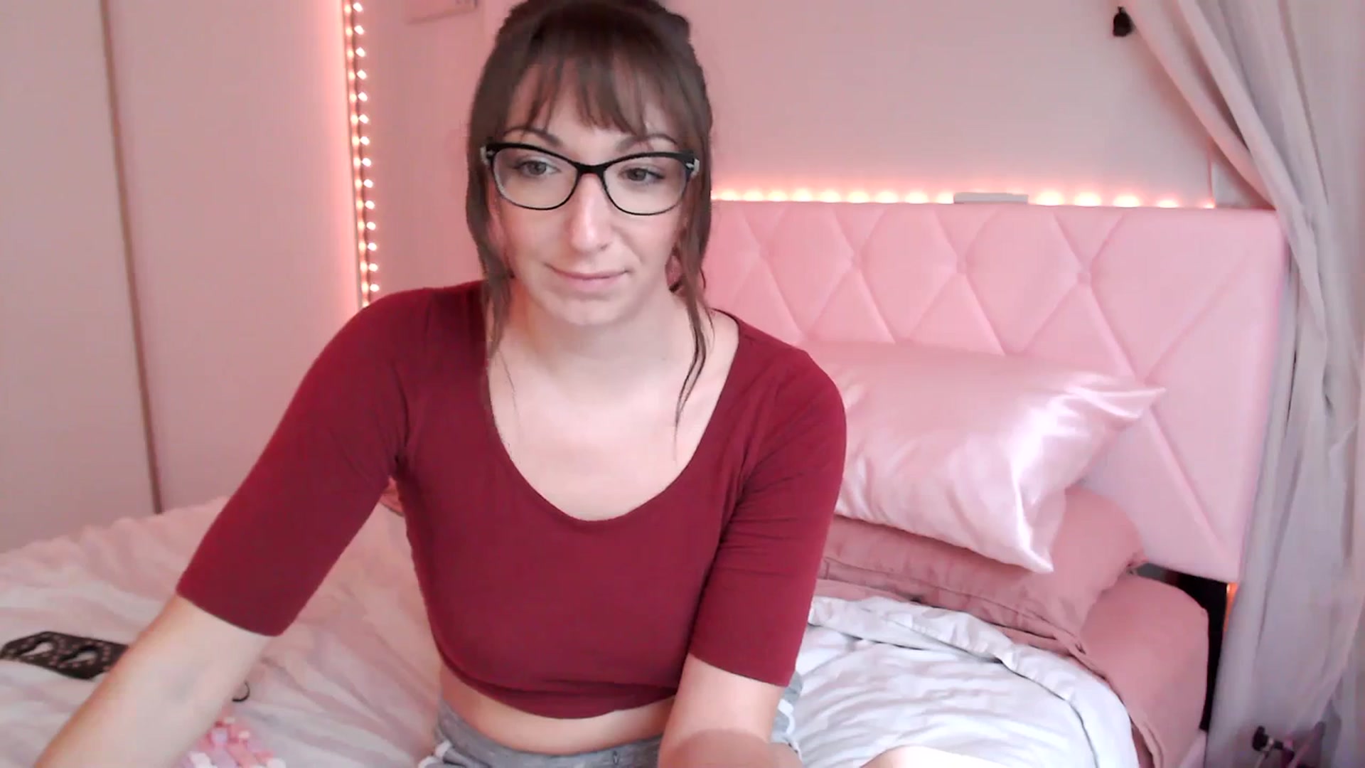 Gallery image thumbnail from AnnaFaux's myfreecams stream on, 02/19/2024, 21:07 image 19 of 20