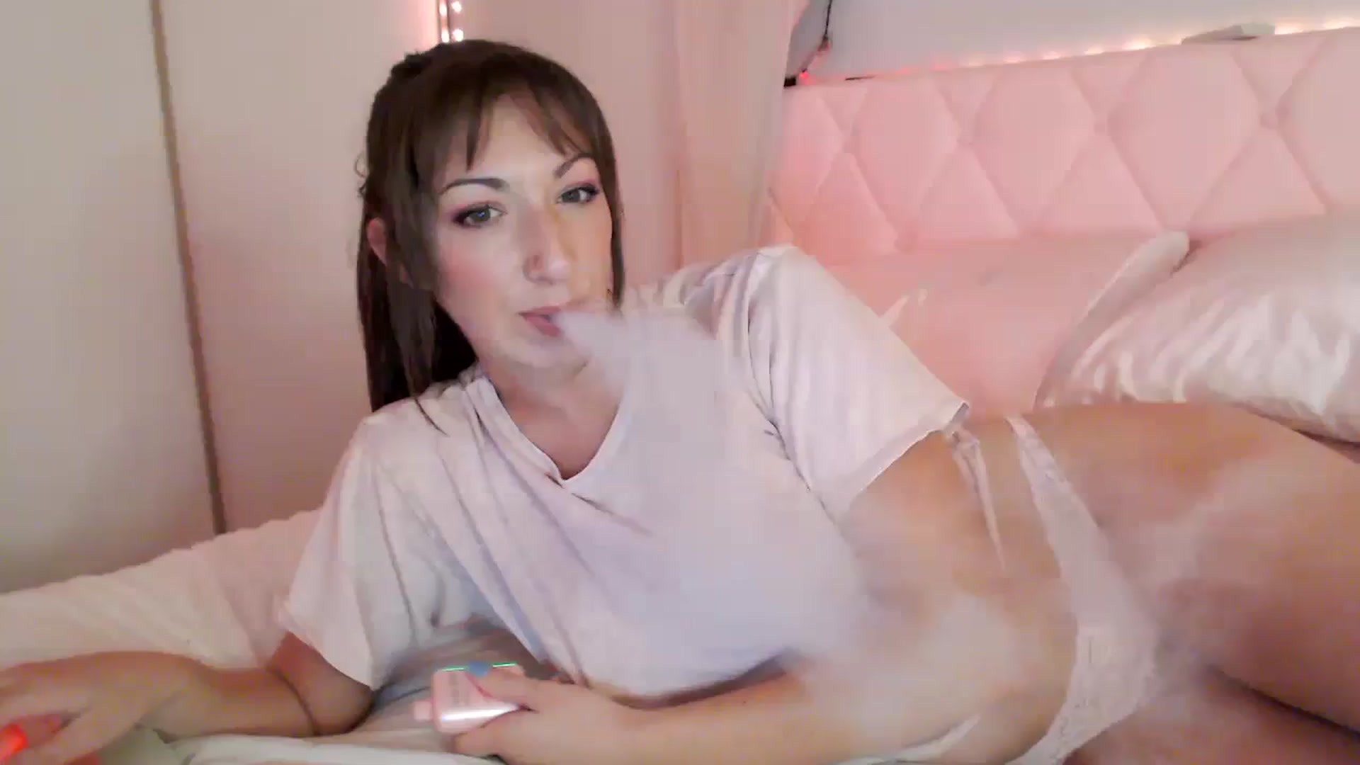 Gallery image thumbnail from AnnaFaux's myfreecams stream on, 03/13/2024, 01:31 image 2 of 20