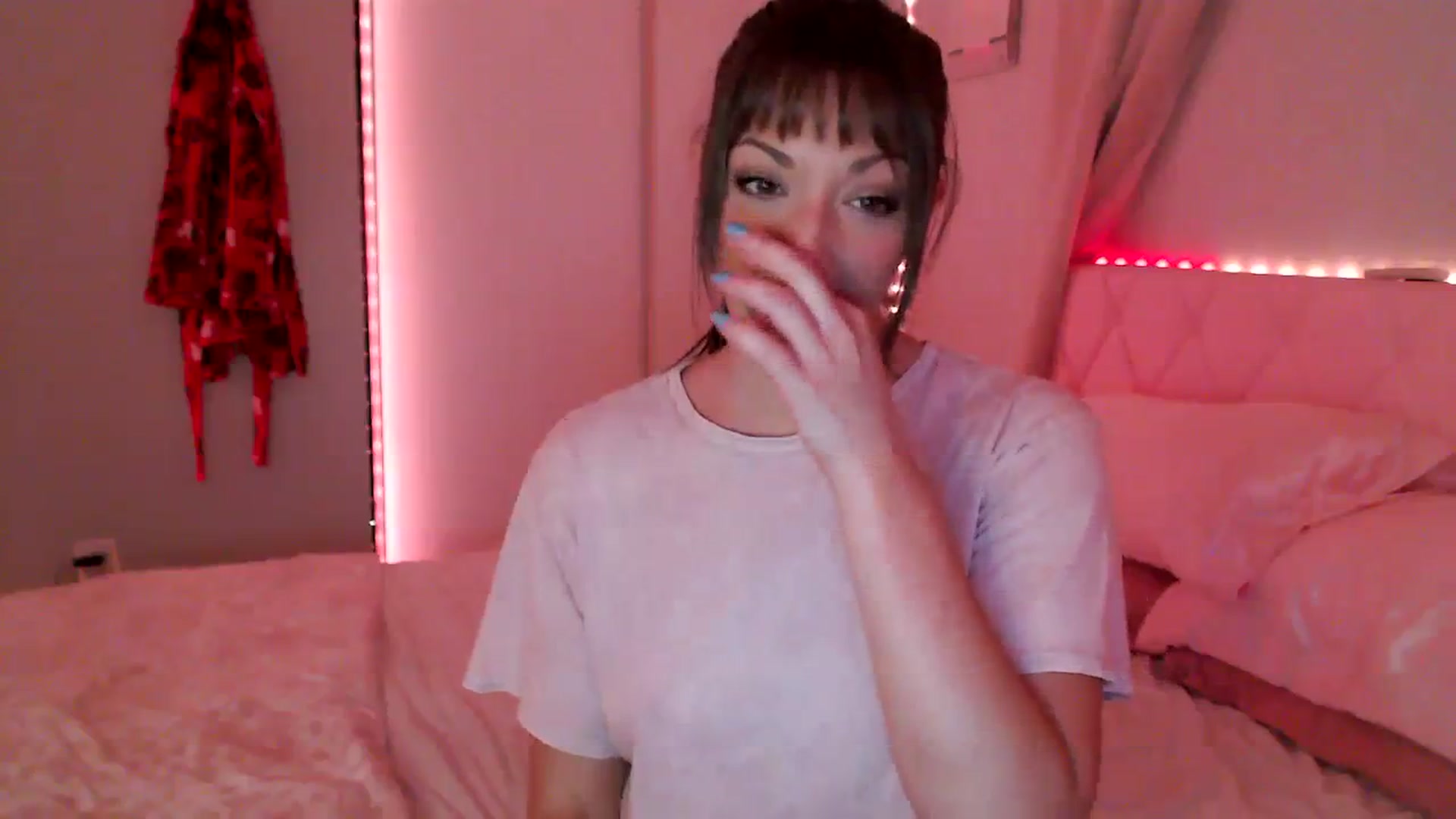 Gallery image thumbnail from AnnaFaux's myfreecams stream on, 03/21/2024, 24:21 image 4 of 20