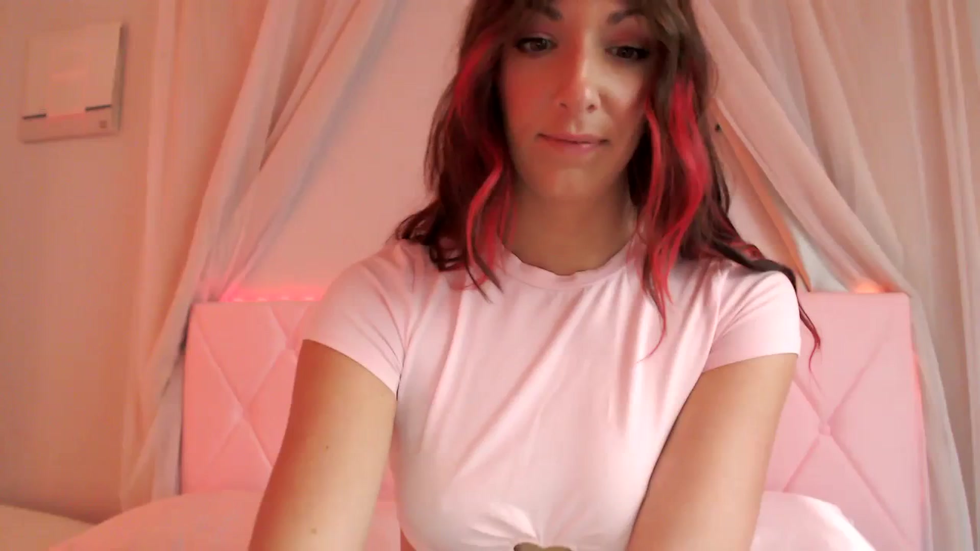 Gallery image thumbnail from AnnaFaux's myfreecams stream on, 03/24/2024, 17:31 image 12 of 20