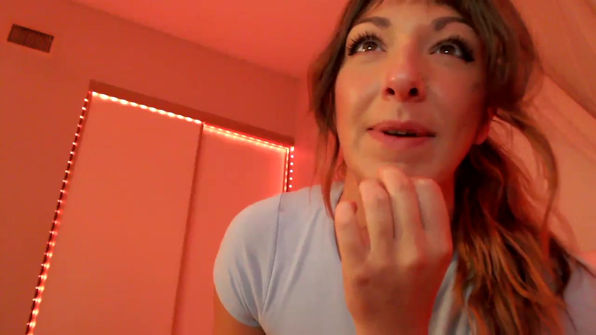 Gallery image thumbnail from AnnaFaux's myfreecams stream on, 04/18/2024, 16:00 image 7 of 20
