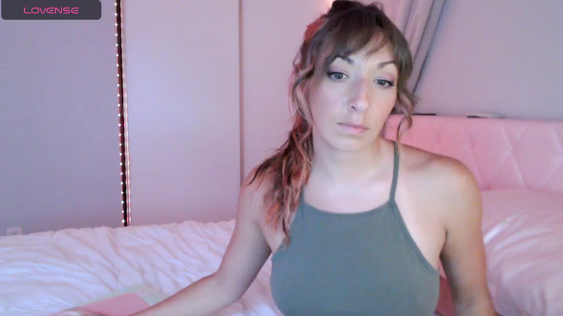 Gallery image thumbnail from AnnaFaux's myfreecams stream on, 05/15/2024, 22:39 image 1 of 20