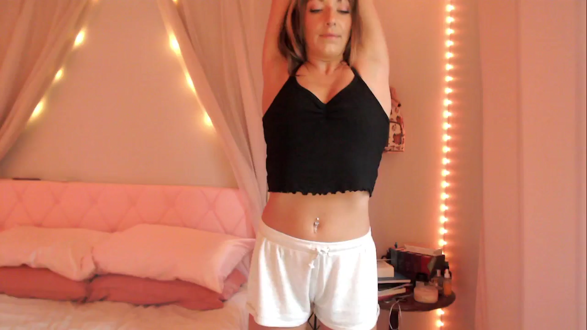 Gallery image thumbnail from AnnaFaux's myfreecams stream on, 05/25/2024, 14:51 image 11 of 20