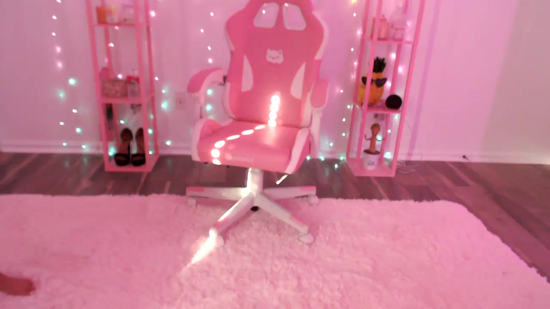 Gallery image thumbnail from AnnaFaux's myfreecams stream on, 07/03/2024, 23:30 image 6 of 20