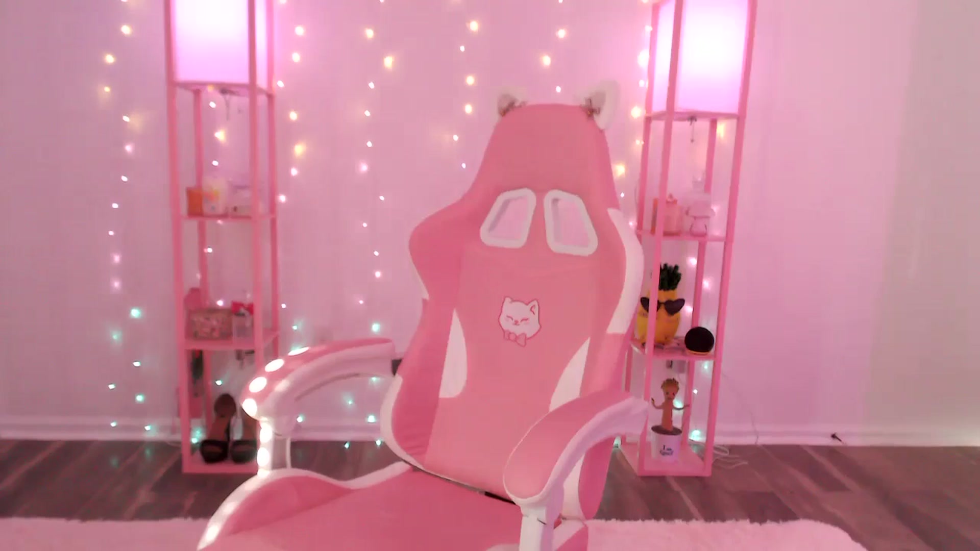 Gallery image thumbnail from AnnaFaux's myfreecams stream on, 07/03/2024, 23:30 image 4 of 20