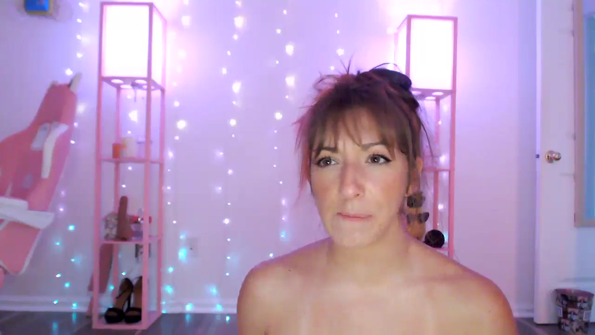Gallery image thumbnail from AnnaFaux's myfreecams stream on, 07/07/2024, 22:03 image 15 of 20