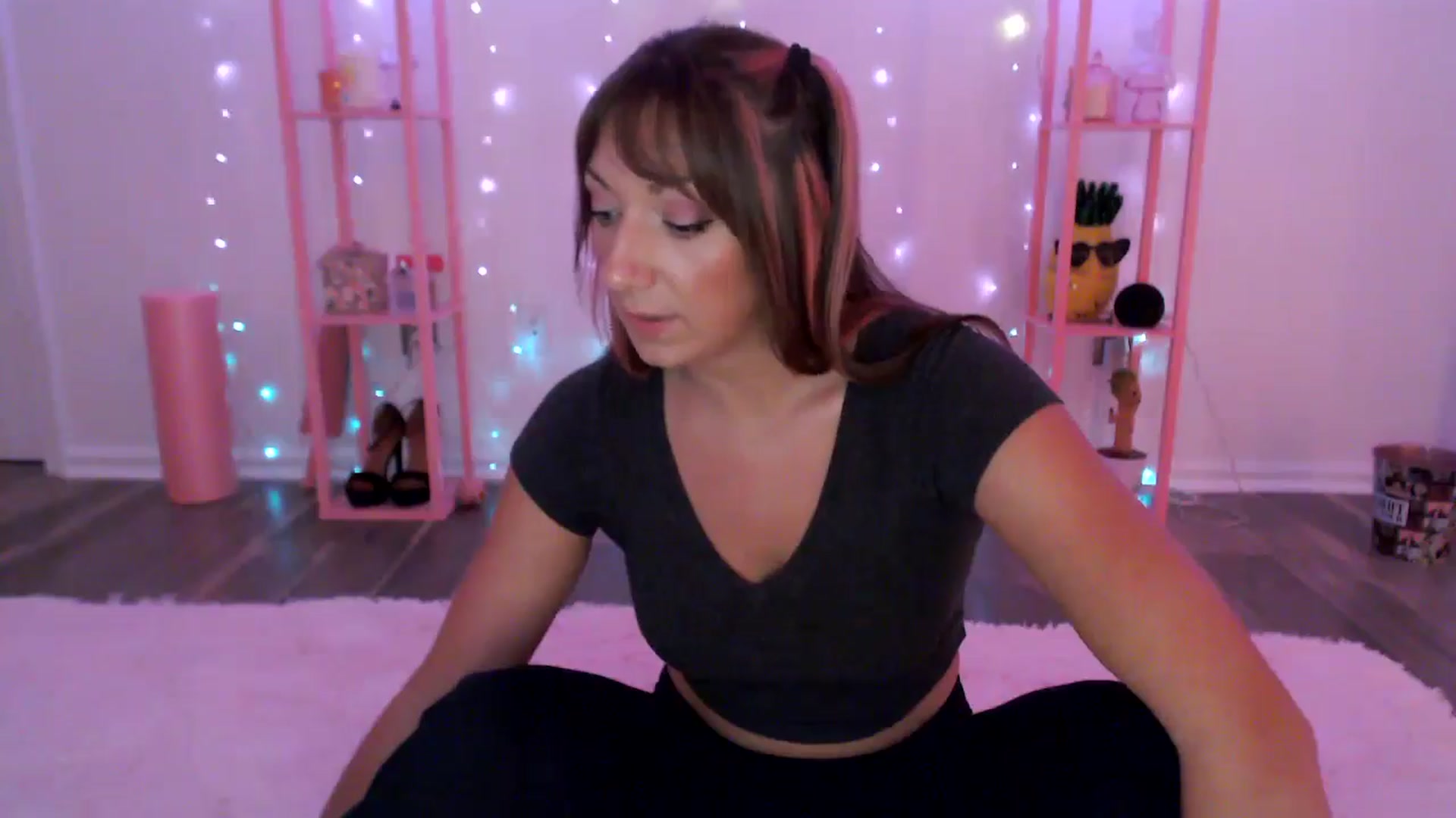 Gallery image thumbnail from AnnaFaux's myfreecams stream on, 07/09/2024, 23:26 image 20 of 20