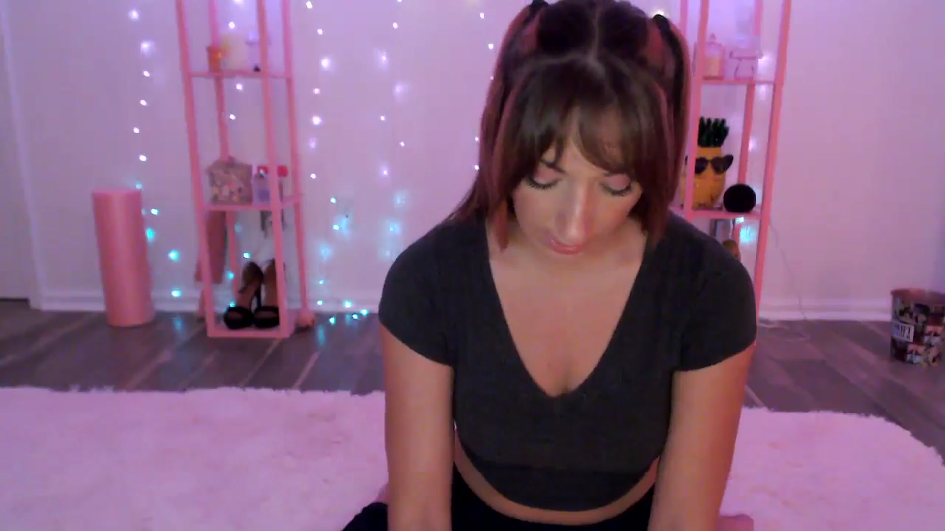 Gallery image thumbnail from AnnaFaux's myfreecams stream on, 07/09/2024, 23:26 image 19 of 20